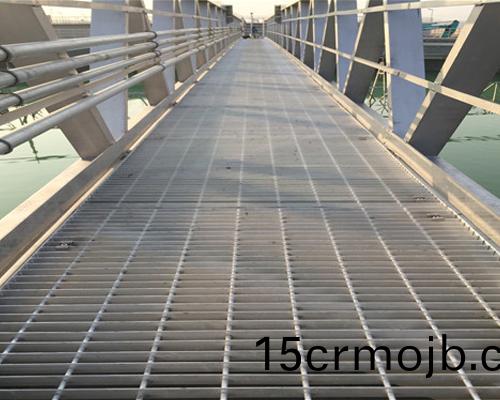 平(ping)檯鋼格闆